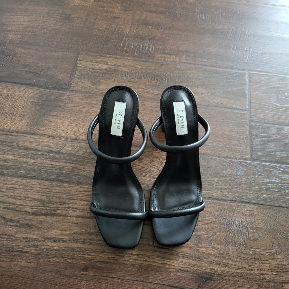 Steve Madden Black Stappy Sandal 7.5